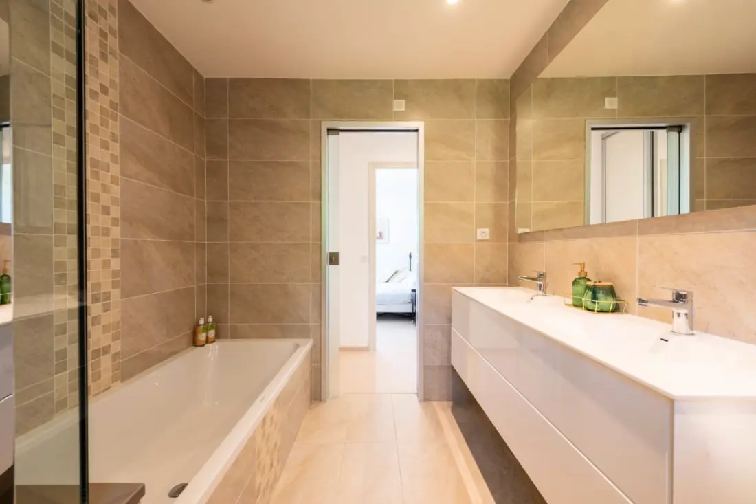 Résidence Villa 210m² Avec Piscine - Mougins