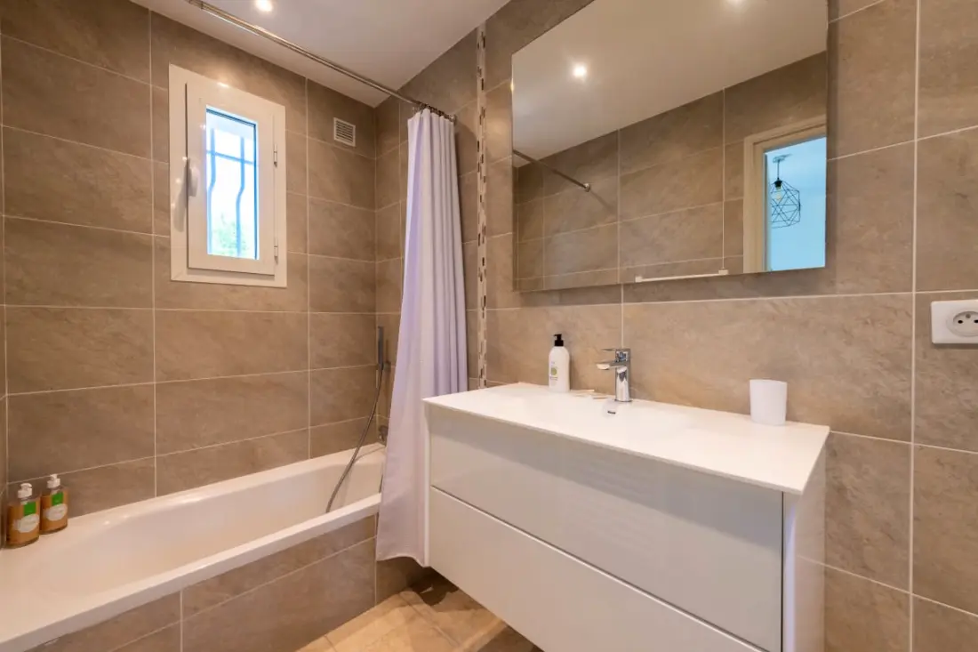 Résidence Villa 210m² Avec Piscine - Mougins