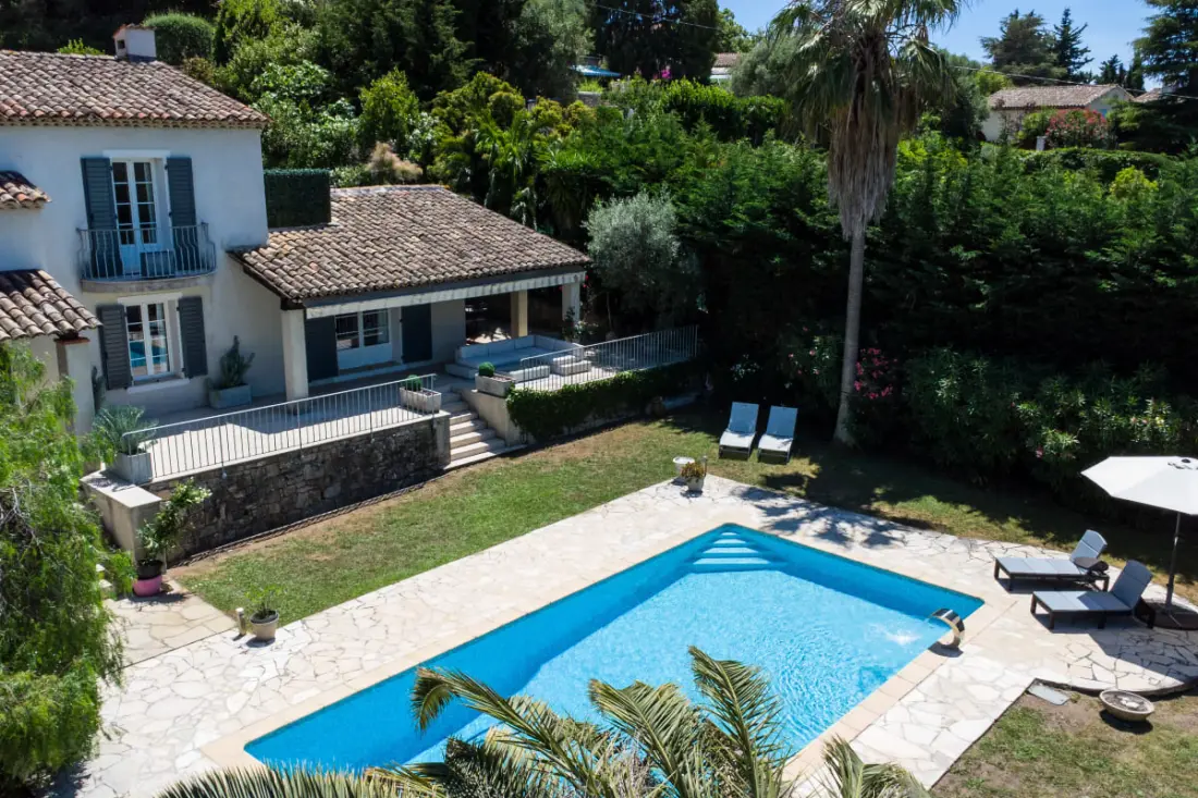 Résidence Villa 210m² Avec Piscine - Mougins
