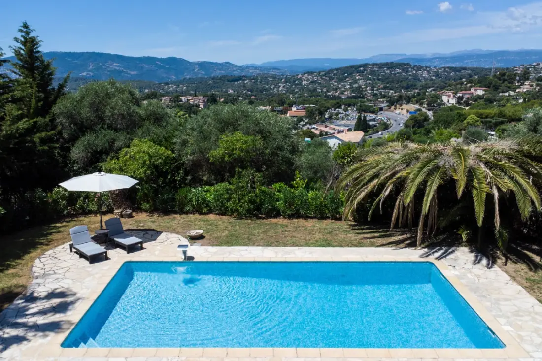 Résidence Villa 210m² Avec Piscine - Mougins