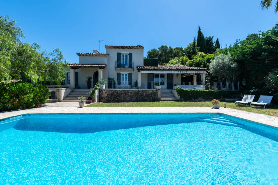 Résidence Villa 210m² Avec Piscine - Mougins