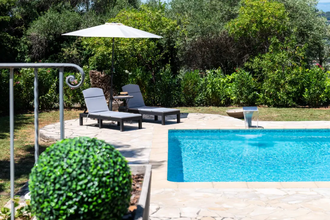 Résidence Villa 210m² Avec Piscine - Mougins