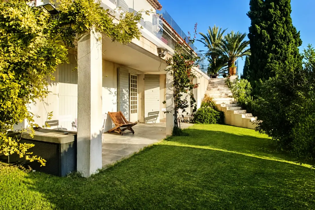 Villa Spacieuse Avec Piscine Et Vue Sur La Baie