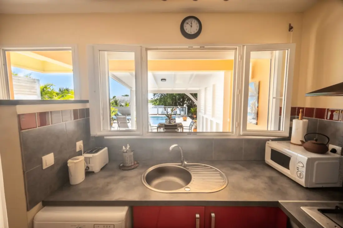 972a - Magnifique Rez-de-chaussée Avec Piscine
