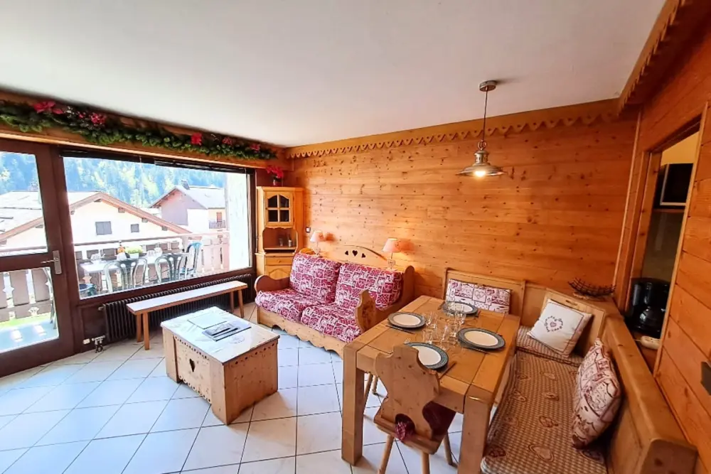 Studio Avec Balcon, Au Centre Du Village