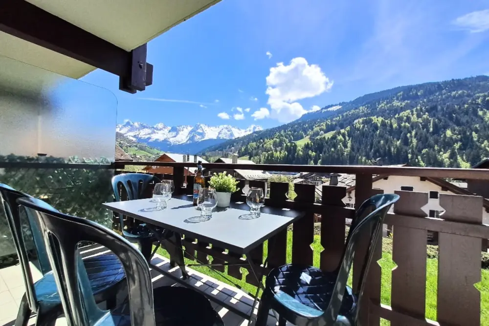 Studio Avec Balcon, Au Centre Du Village