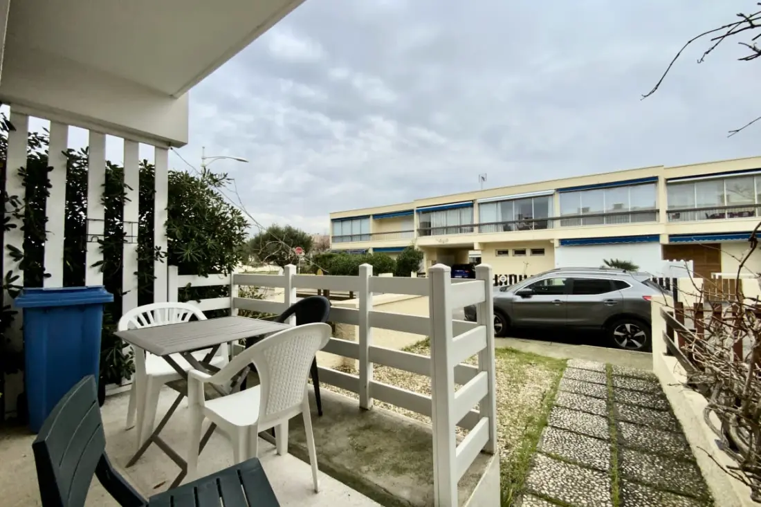 Résidence Appartement Les Yuccas T2 Avec Parking Le Grau Du Roi