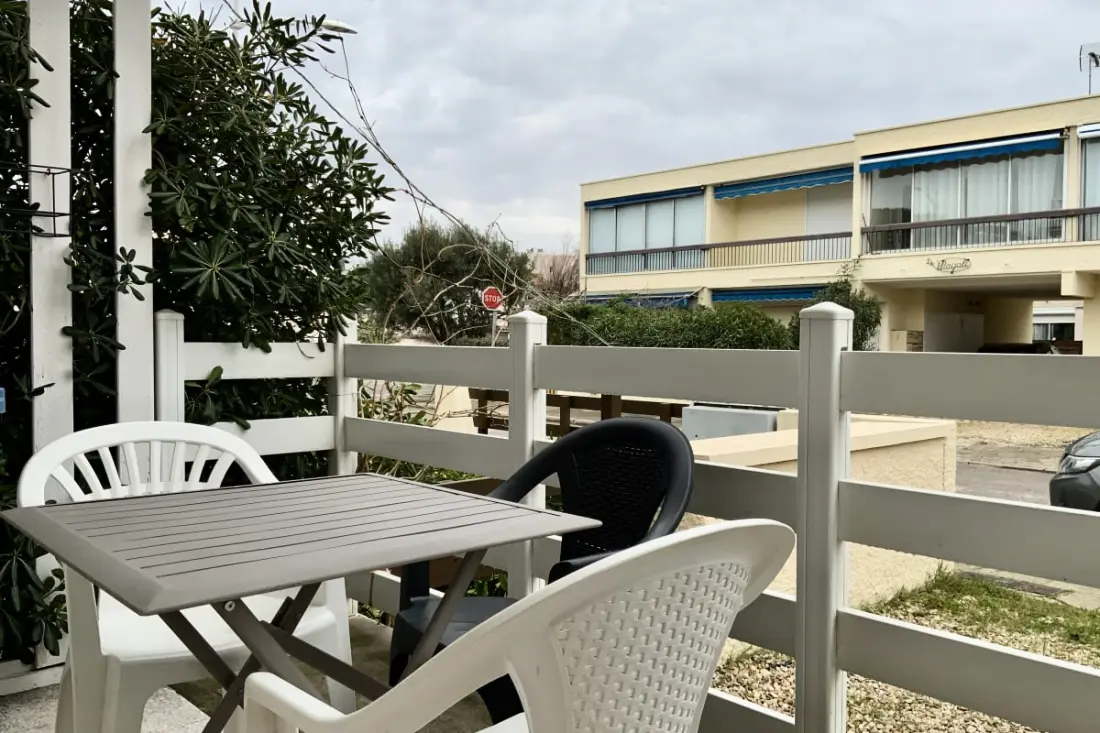 Résidence Appartement Les Yuccas T2 Avec Parking Le Grau Du Roi