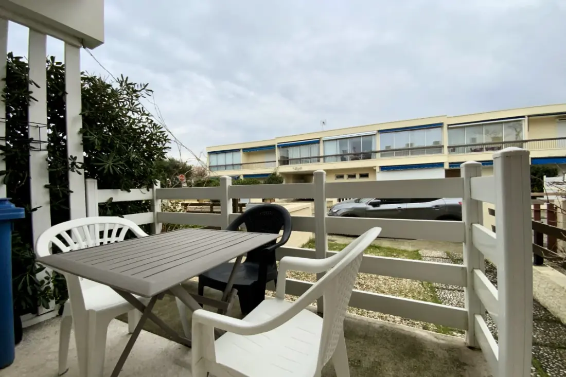 Résidence Appartement Les Yuccas T2 Avec Parking Le Grau Du Roi