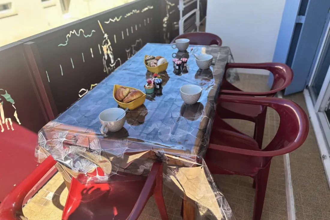 Résidence Coeur De Camargue : Terrasse Et Plage à Pied Au Centre