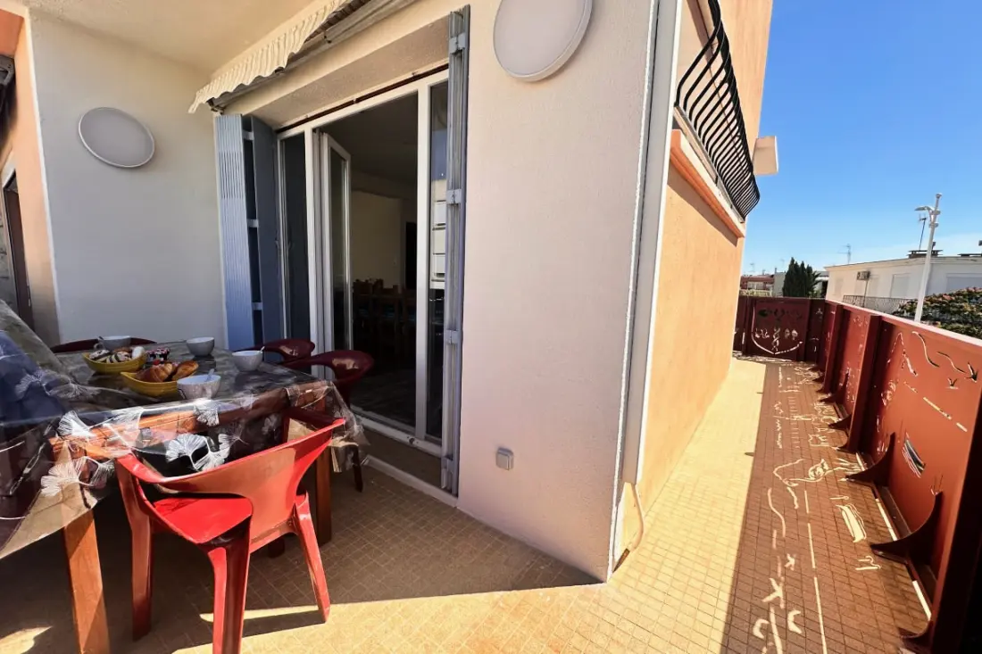 Résidence Coeur De Camargue : Terrasse Et Plage à Pied Au Centre
