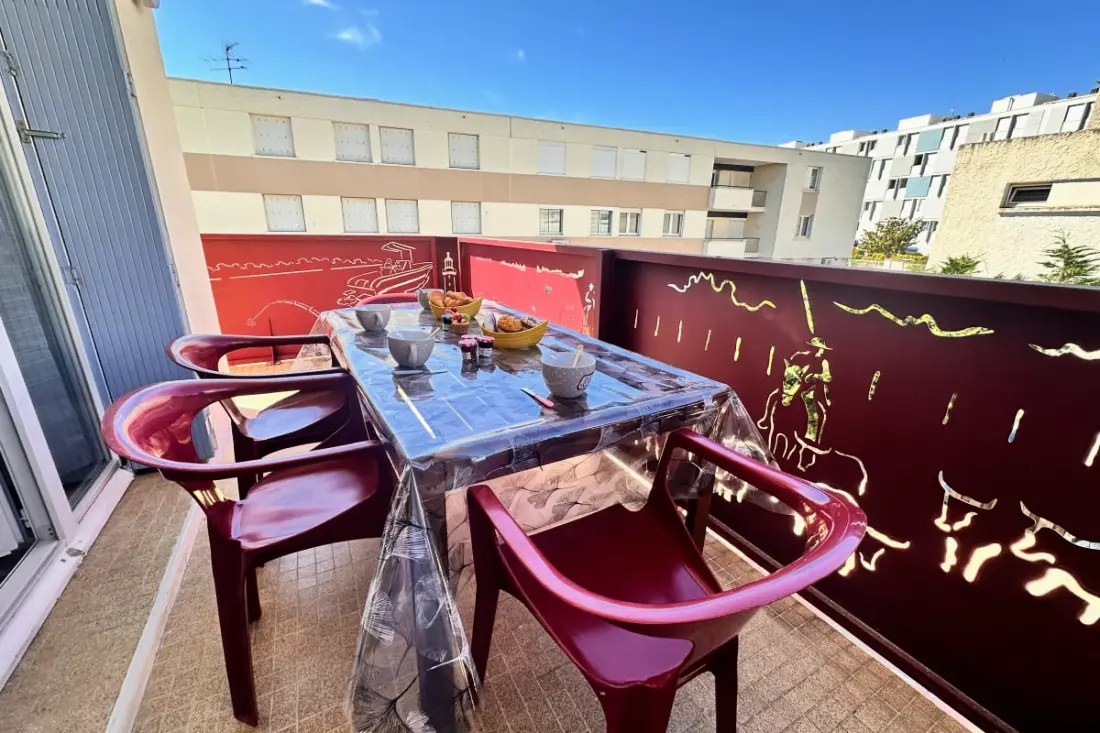 Résidence Coeur De Camargue : Terrasse Et Plage à Pied Au Centre
