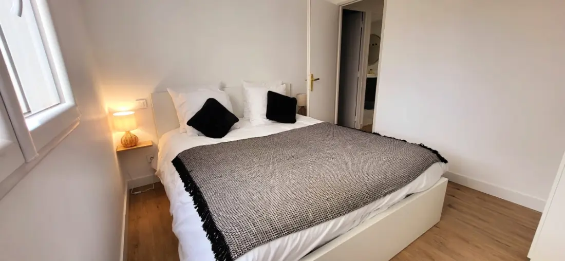 Résidence Domino 1 Superbement Rénové - 2 Chambres -terrasse à 300m Plage, Commerces