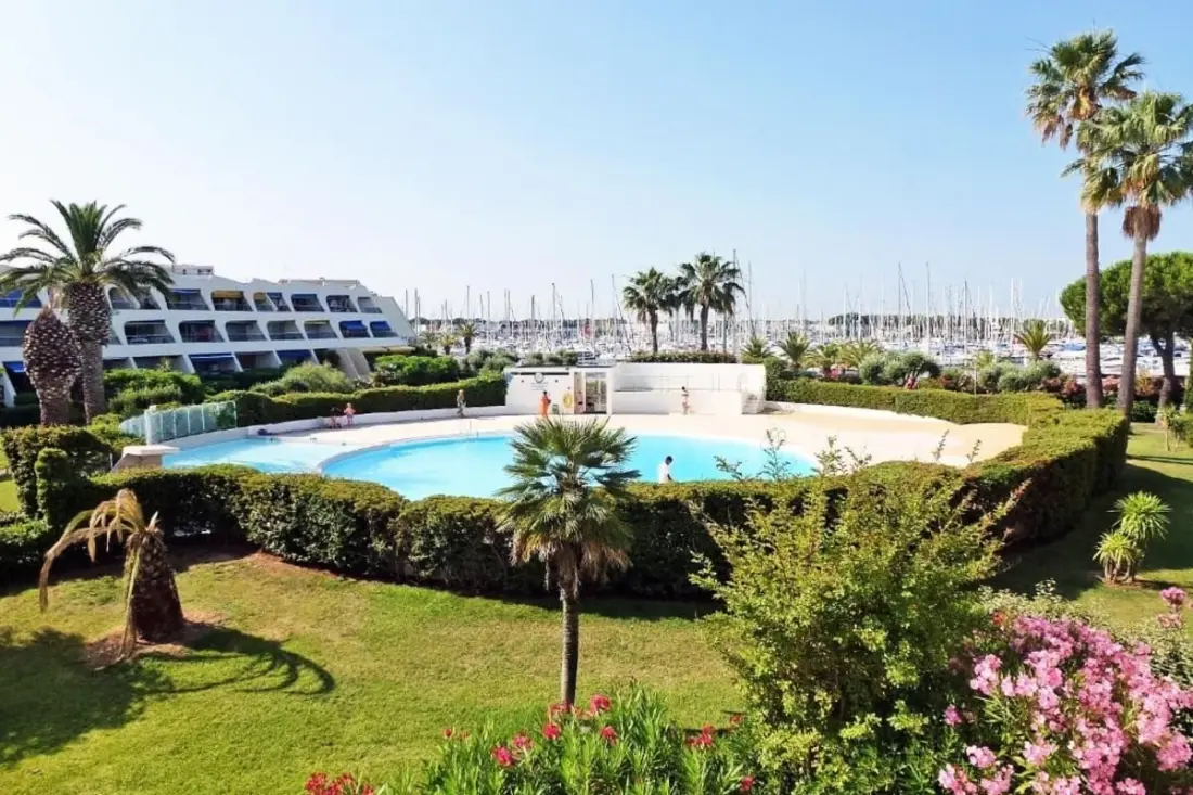 Résidence Jardins Du Port B1019 – Studio Rdc, Clim, Loggia, Parking, Wi-fi, Piscine