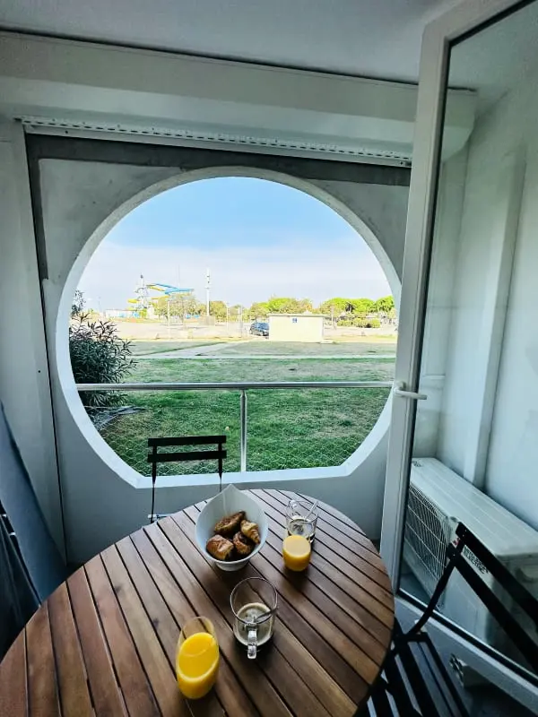 Résidence L'emeraude Au Soleil : Studio Avec Coin Nuit Dans Résidence Sur La Plage