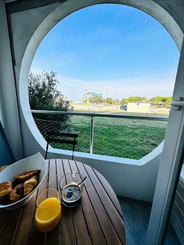 Résidence L'emeraude Au Soleil : Studio Avec Coin Nuit Dans Résidence Sur La Plage