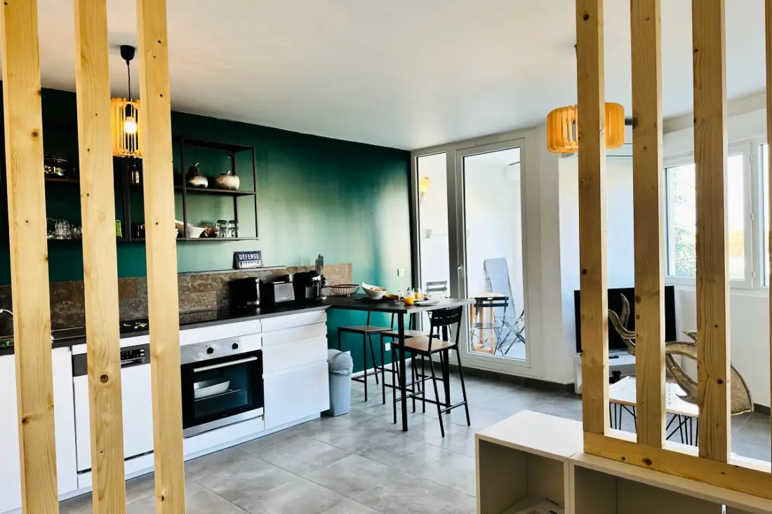 Résidence L'emeraude Au Soleil : Studio Avec Coin Nuit Dans Résidence Sur La Plage
