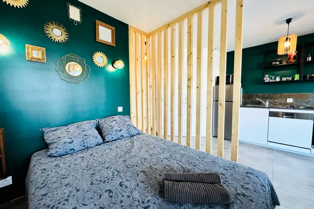 Résidence L'emeraude Au Soleil : Studio Avec Coin Nuit Dans Résidence Sur La Plage