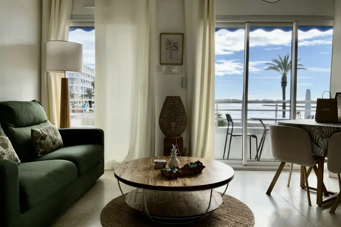 Résidence Impérial 1 – Appartement Vue Mer Face à La Plage Rive Gauche Du Grau-du-roi