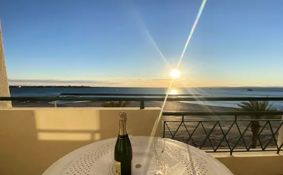 Résidence La Croix Du Sud: Superbe Appartement En Duplex 2 Chambres Vue Mer