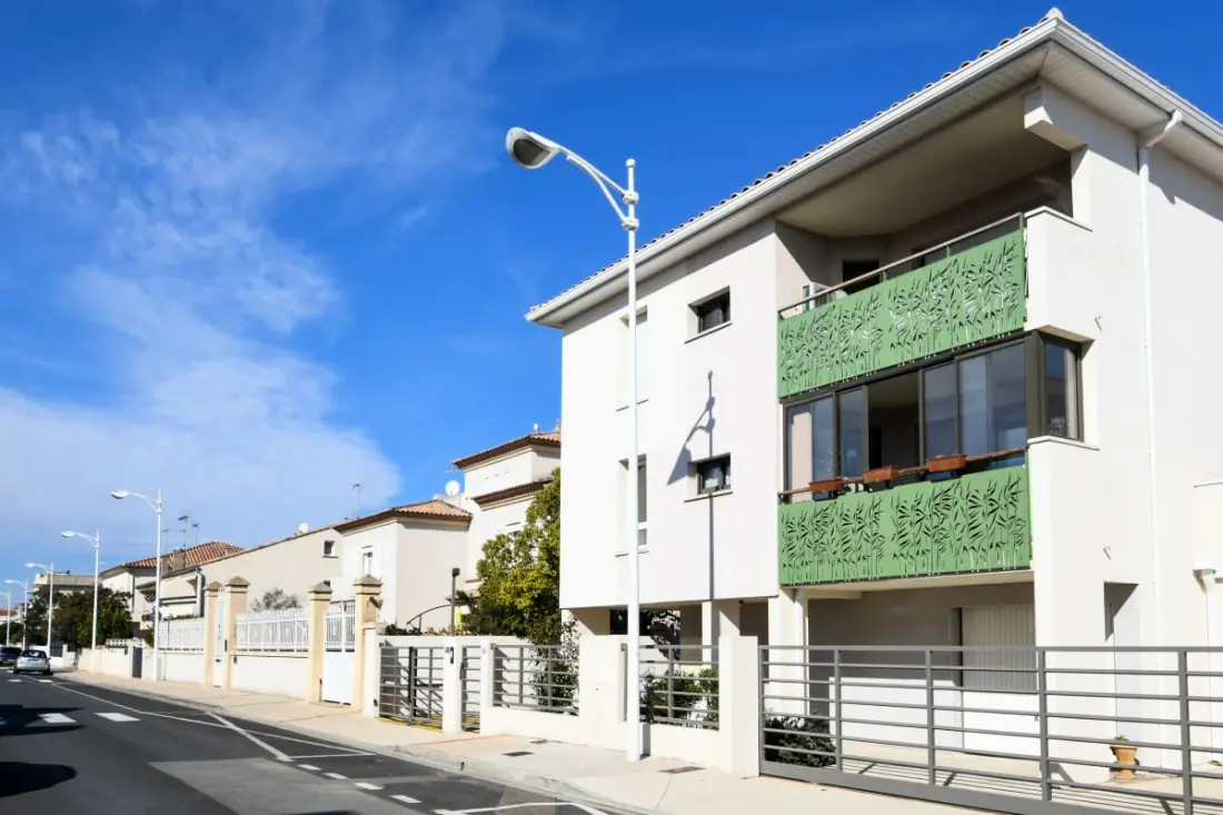 Résidence La Roselière  T3 Avec Terrasse Et Garage à 400 M De La Plage Au Grau-du-roi