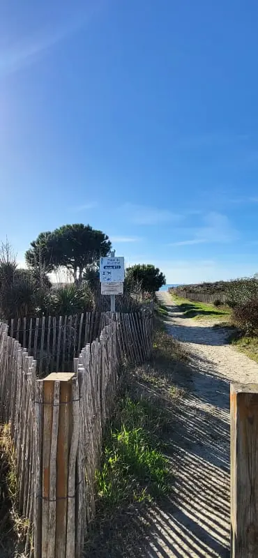 Résidence La Voile 🌊bleue : Plage 🏖️et Commerces à Pied 21 étoiles★ De France