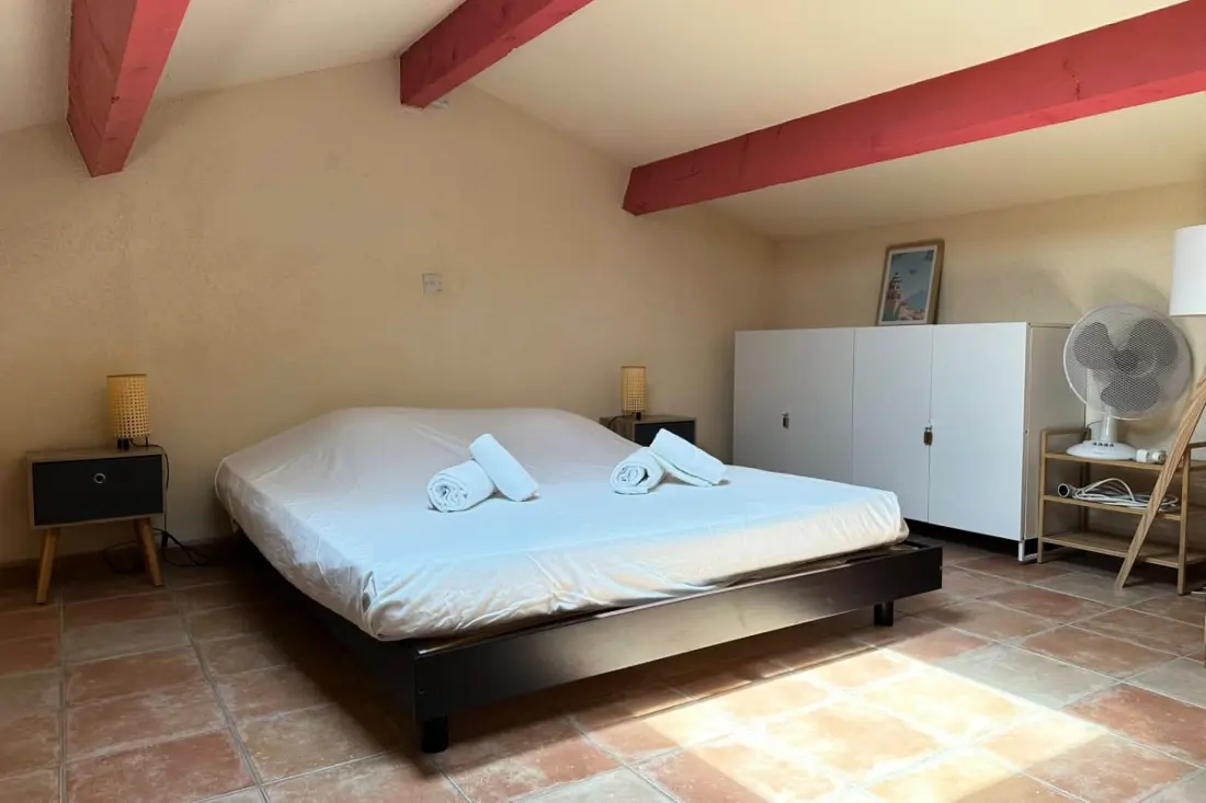 Résidence Le Petit Marius – Duplex Climatisé Avec Parking Au Grau-du-roi