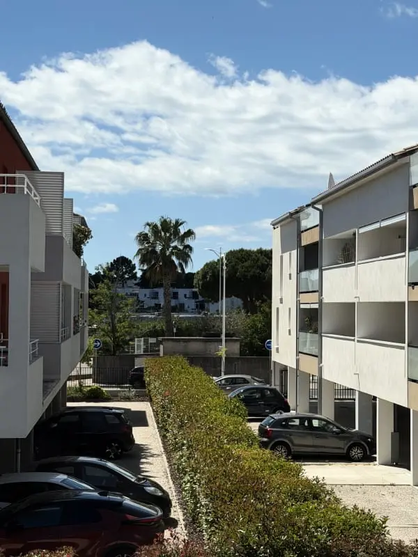 Résidence Le Petit Marius – Duplex Climatisé Avec Parking Au Grau-du-roi