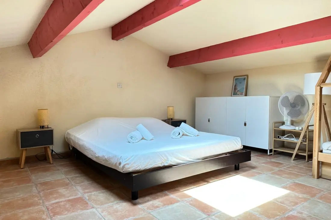 Résidence Le Petit Marius – Duplex Climatisé Avec Parking Au Grau-du-roi