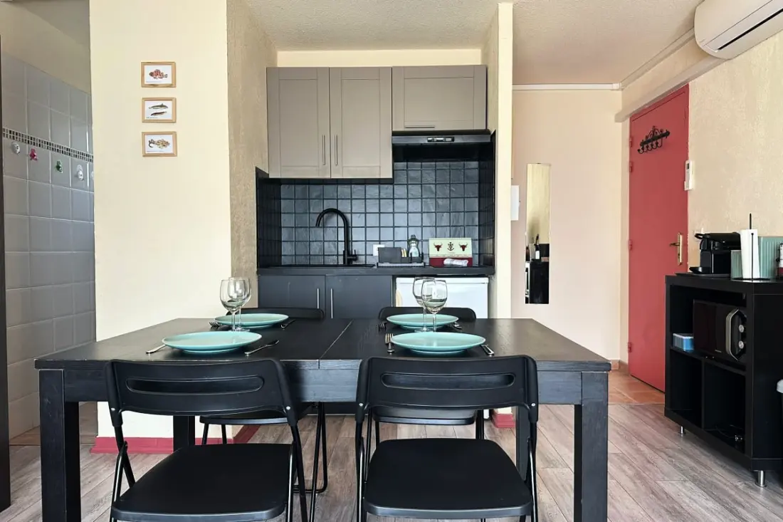 Résidence Le Petit Marius – Duplex Climatisé Avec Parking Au Grau-du-roi