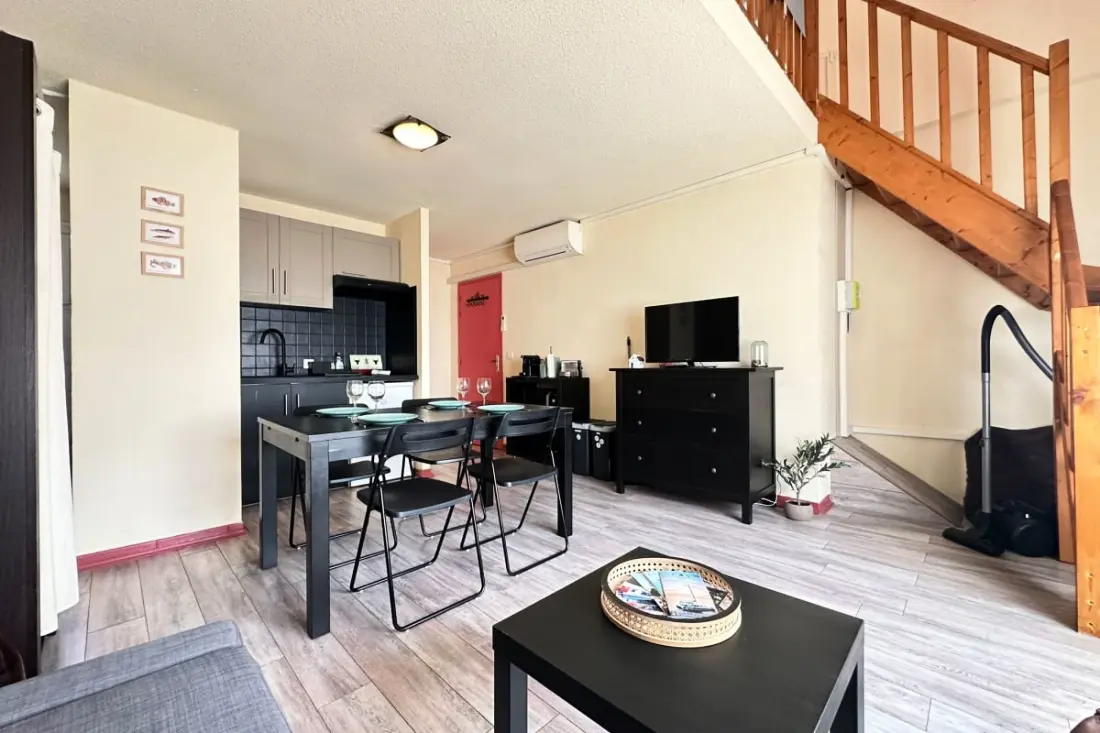 Résidence Le Petit Marius – Duplex Climatisé Avec Parking Au Grau-du-roi