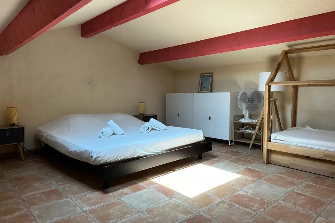 Résidence Le Petit Marius – Duplex Climatisé Avec Parking Au Grau-du-roi
