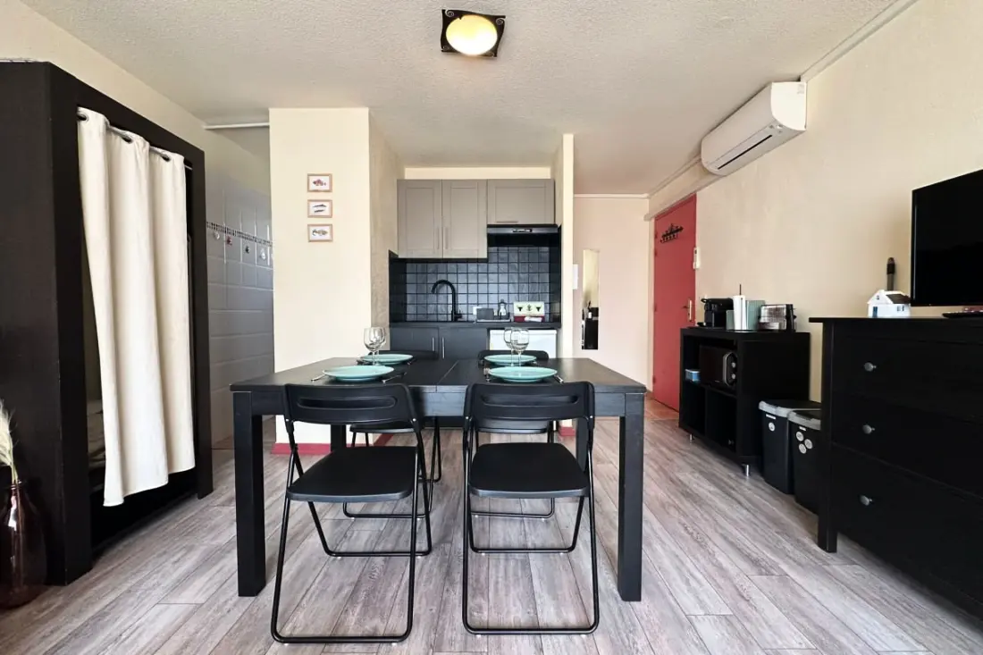 Résidence Le Petit Marius – Duplex Climatisé Avec Parking Au Grau-du-roi