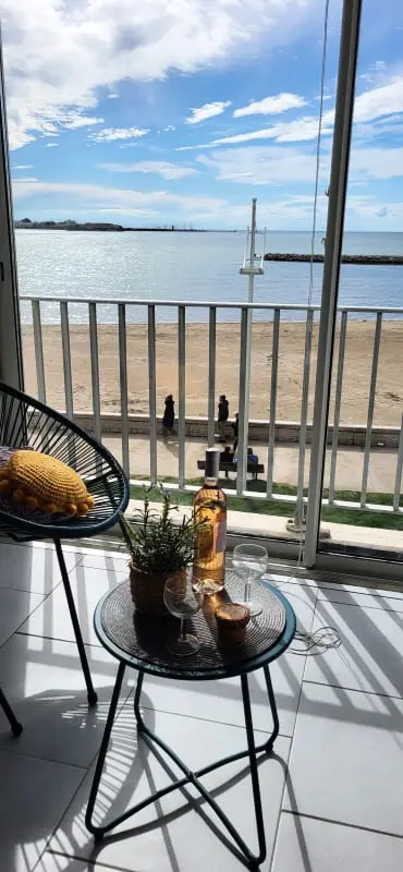 Résidence Le Royal : 🌊vue à 180 Degrés Sur La Mer !
