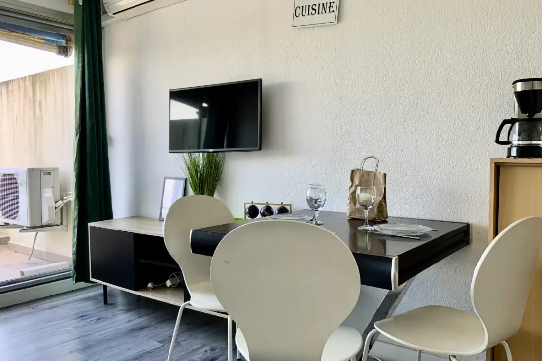 Résidence Studio Les Jardins Du Port  Port Camargue, Avec Piscine à 2 Pas De La Plage