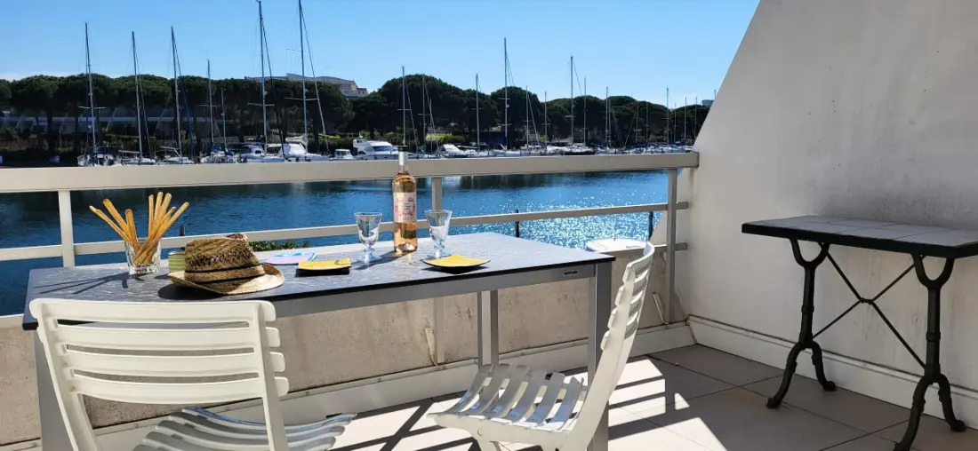 Résidence Marina Lairan 🌊vue Sur L'eau Et Les Bateaux ⛵de Port Camargue 2 étoiles F