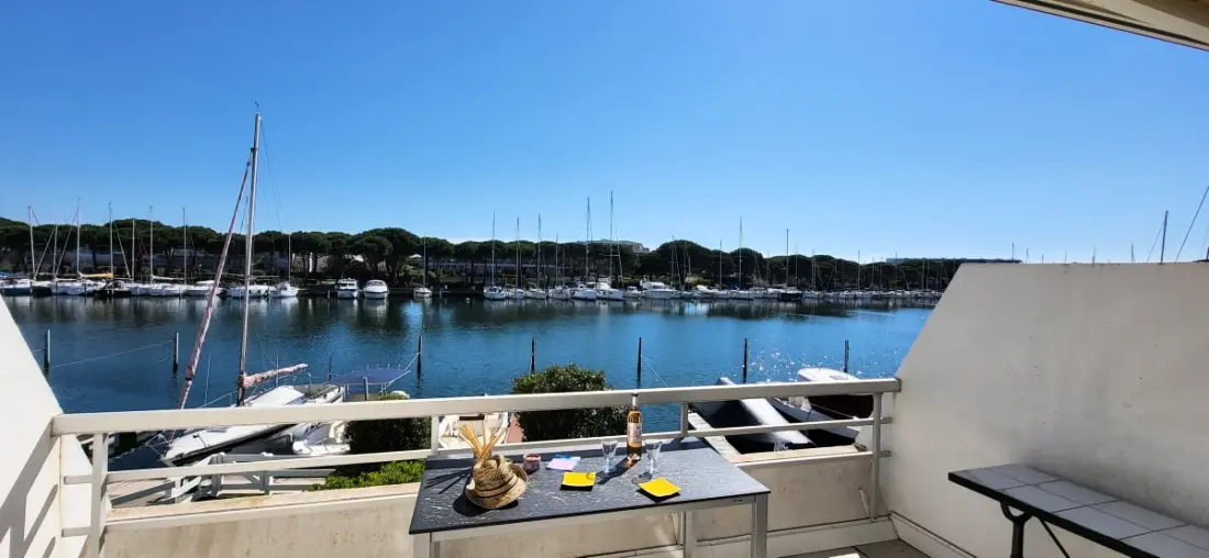 Résidence Marina Lairan 🌊vue Sur L'eau Et Les Bateaux ⛵de Port Camargue 2 étoiles F