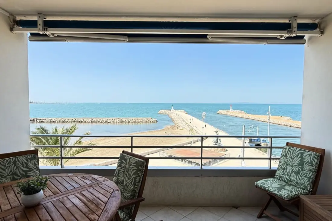 Résidence Superbe T3 Traversant Avec Terrasse Face Au Chenal Vue Mer – Impérial 4