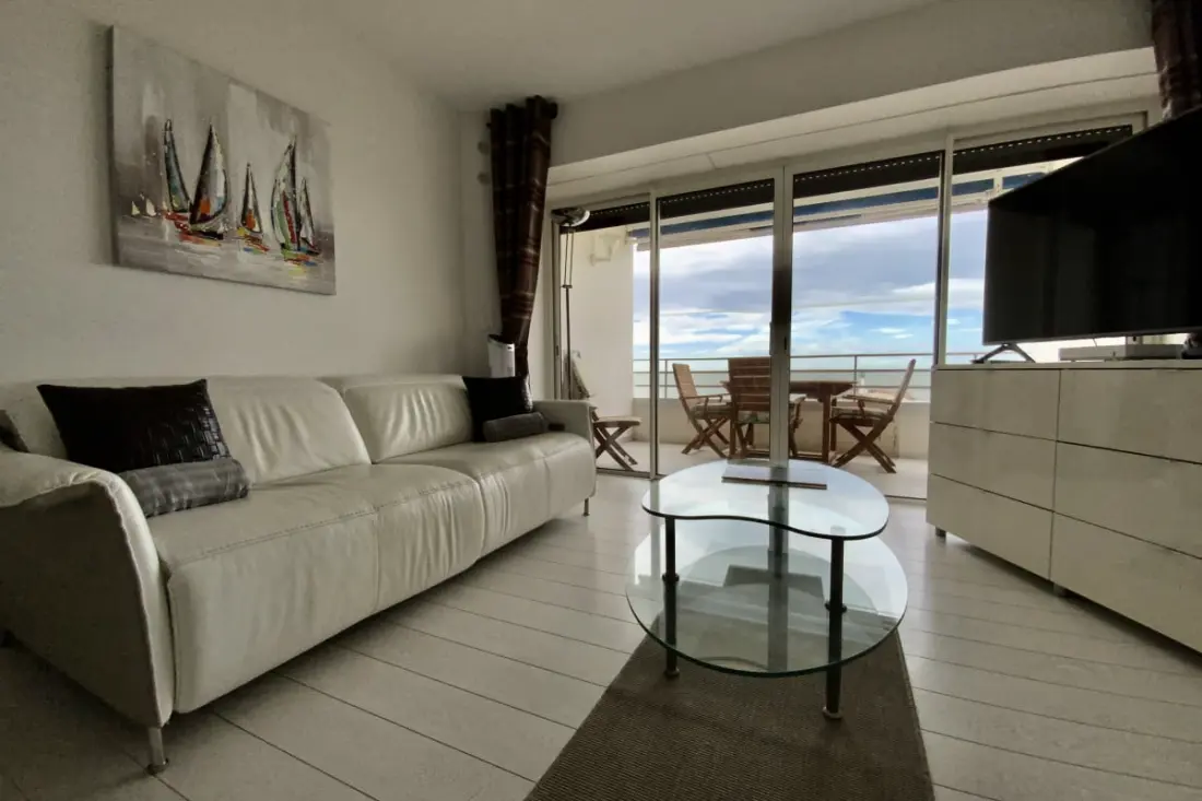 Résidence Superbe T3 Traversant Avec Terrasse Face Au Chenal Vue Mer – Impérial 4