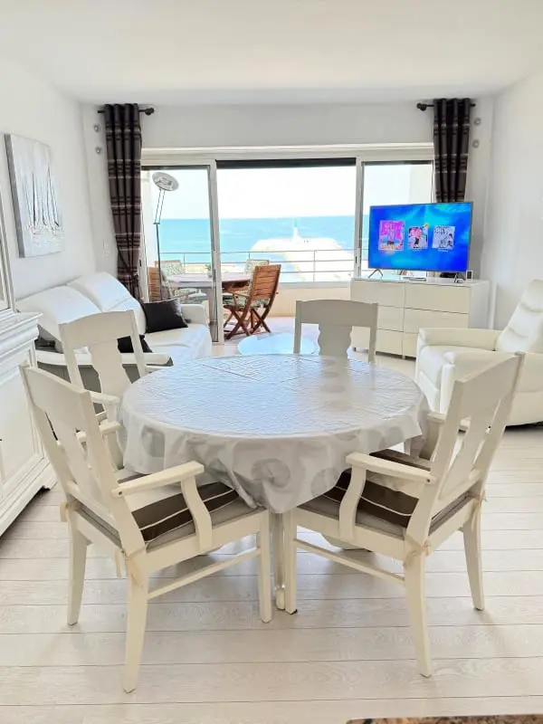 Résidence Superbe T3 Traversant Avec Terrasse Face Au Chenal Vue Mer – Impérial 4