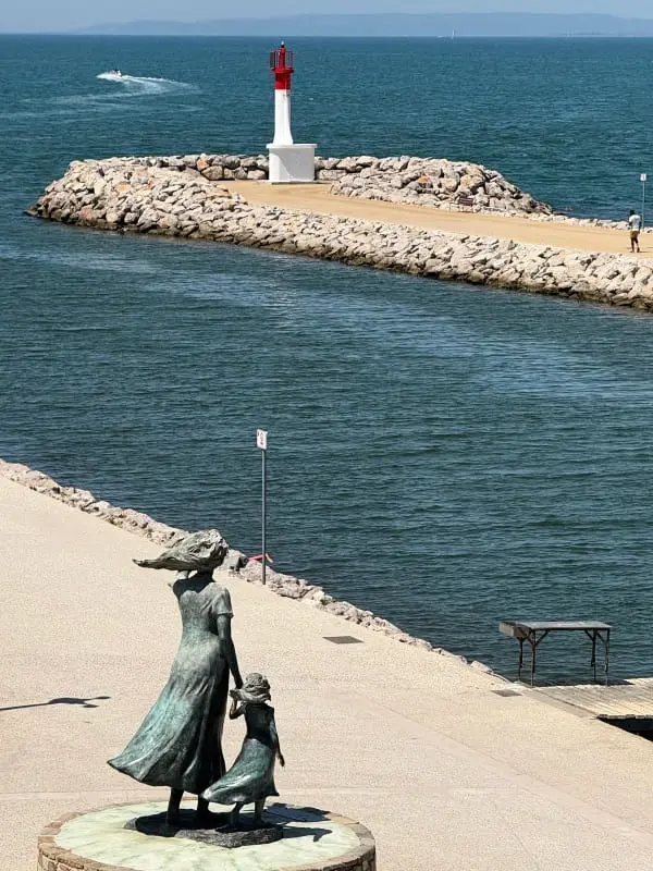 Résidence Superbe T3 Traversant Avec Terrasse Face Au Chenal Vue Mer – Impérial 4