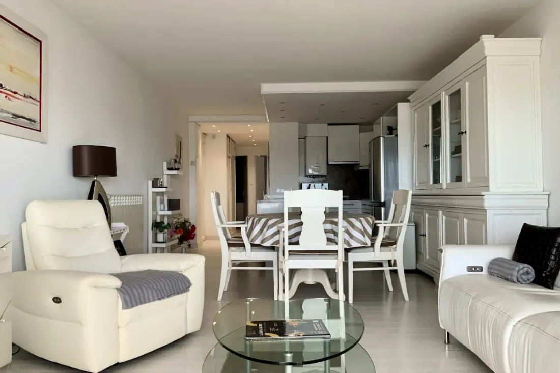 Résidence Superbe T3 Traversant Avec Terrasse Face Au Chenal Vue Mer – Impérial 4