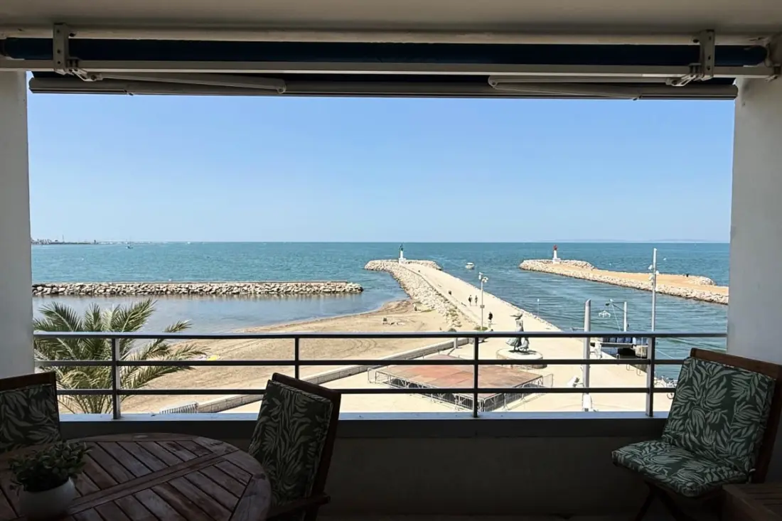 Résidence Superbe T3 Traversant Avec Terrasse Face Au Chenal Vue Mer – Impérial 4