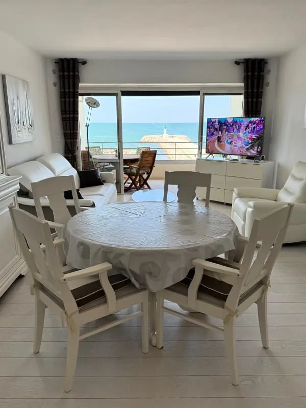 Résidence Superbe T3 Traversant Avec Terrasse Face Au Chenal Vue Mer – Impérial 4