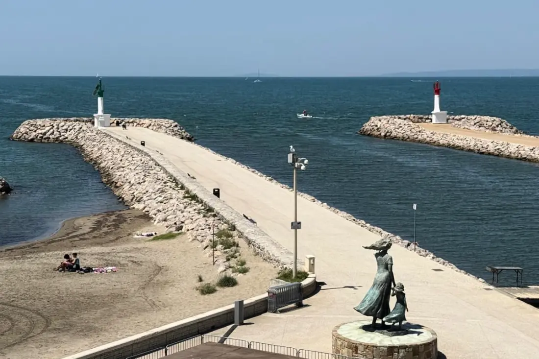 Résidence Superbe T3 Traversant Avec Terrasse Face Au Chenal Vue Mer – Impérial 4