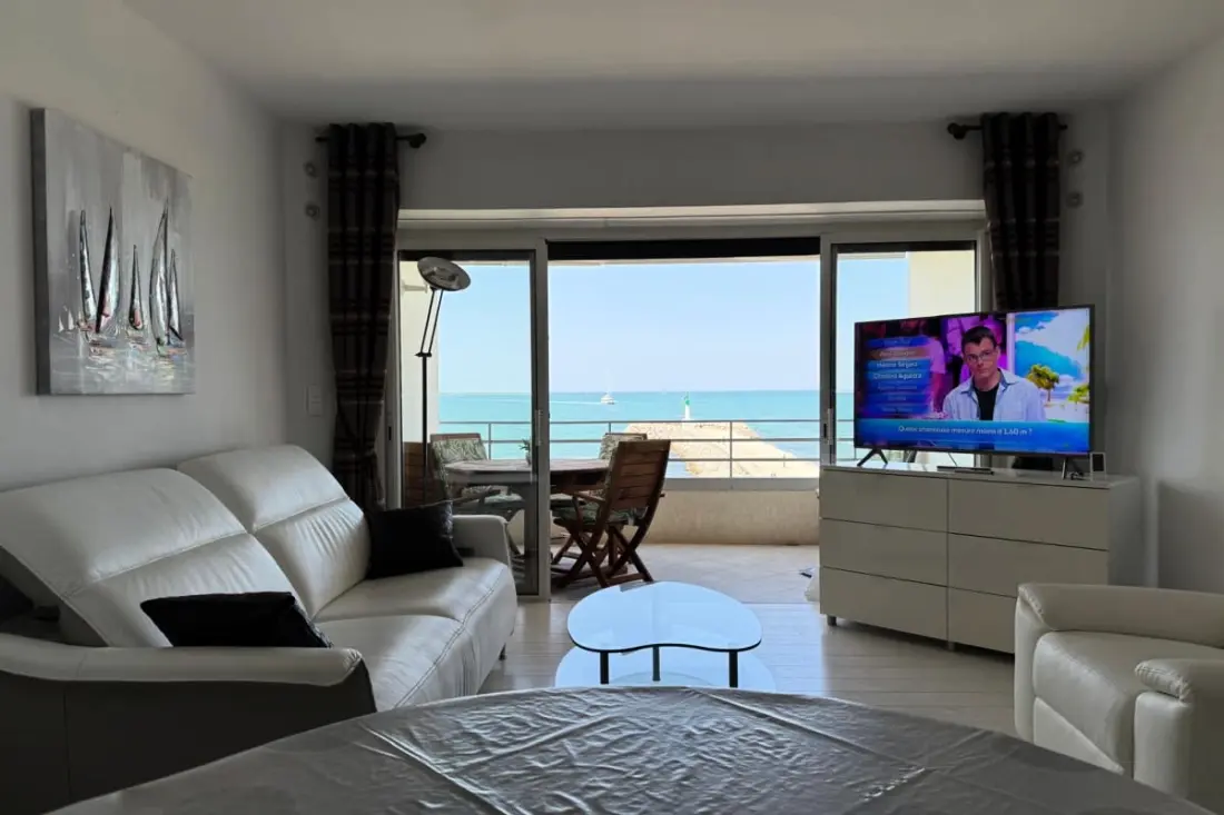 Résidence Superbe T3 Traversant Avec Terrasse Face Au Chenal Vue Mer – Impérial 4