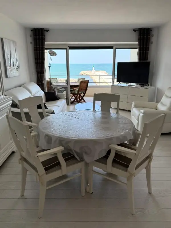 Résidence Superbe T3 Traversant Avec Terrasse Face Au Chenal Vue Mer – Impérial 4