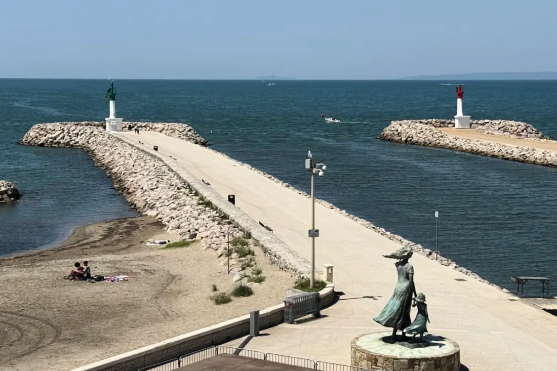 Résidence Superbe T3 Traversant Avec Terrasse Face Au Chenal Vue Mer – Impérial 4
