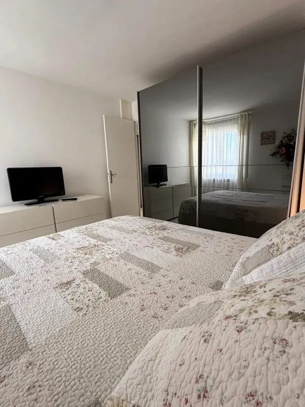 Résidence Superbe T3 Traversant Avec Terrasse Face Au Chenal Vue Mer – Impérial 4