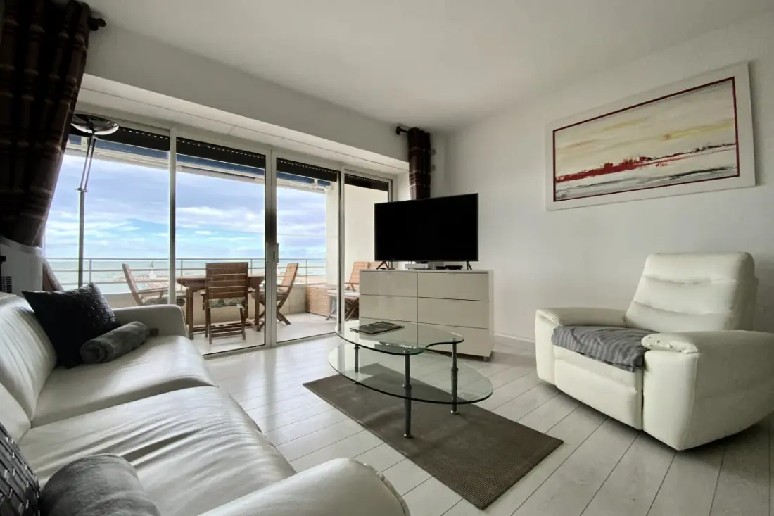Résidence Superbe T3 Traversant Avec Terrasse Face Au Chenal Vue Mer – Impérial 4